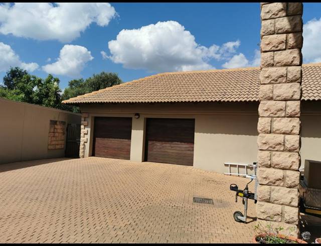 4 BEDROOM HOUSE SOLD IN SABLE HILLS